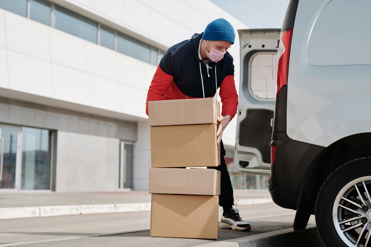 Warehouse and cargo handling service